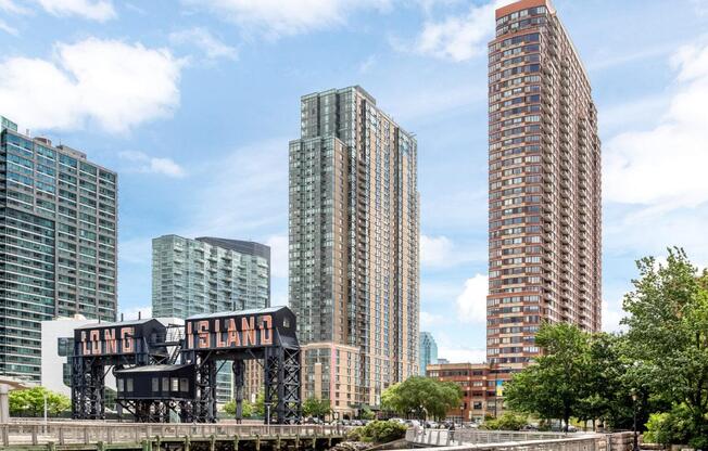 1 bed, 1 bath, 700 sqft, $3,950, Unit 25M