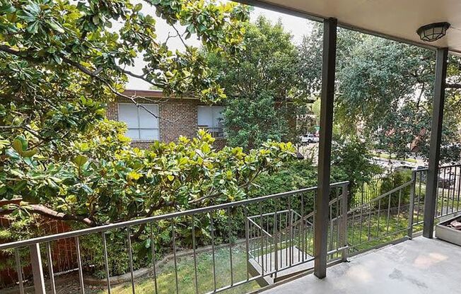 MOVE IN SPECIAL: One Month Free Rent!