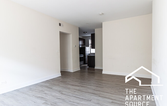821 W Waveland Ave