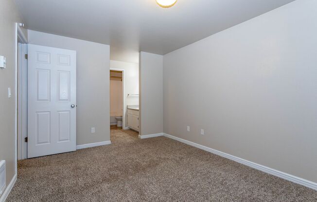 2 beds, 2 baths, 949 sqft, $1,995, Unit M201