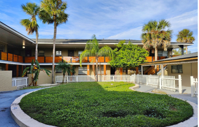 **"Live Among the Palms: Your Arlington Oasis Awaits!"**