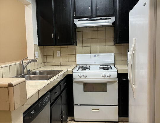 1 bed, 1 bath, $1,995, Unit 37