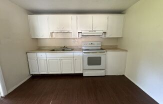 3 beds, 1 bath, $1,595