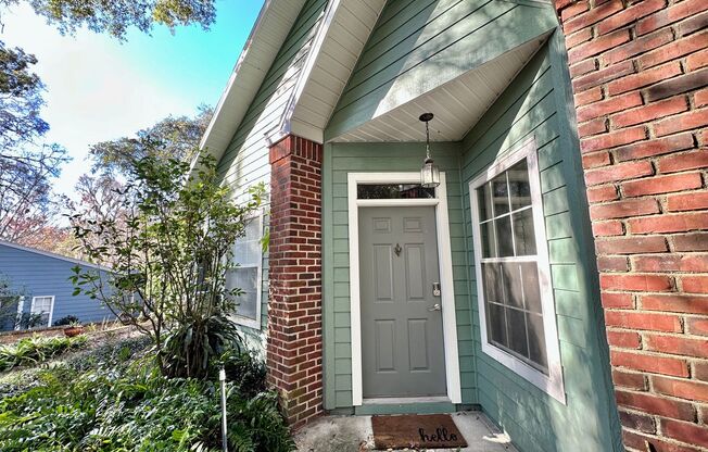 Beautifully Updated 2BR/2BA Corner Lot Home in Mill Pond – Monticello