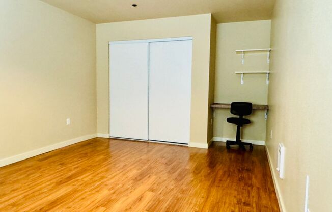 1 bed, 1 bath, 568 sqft, $1,149, Unit F