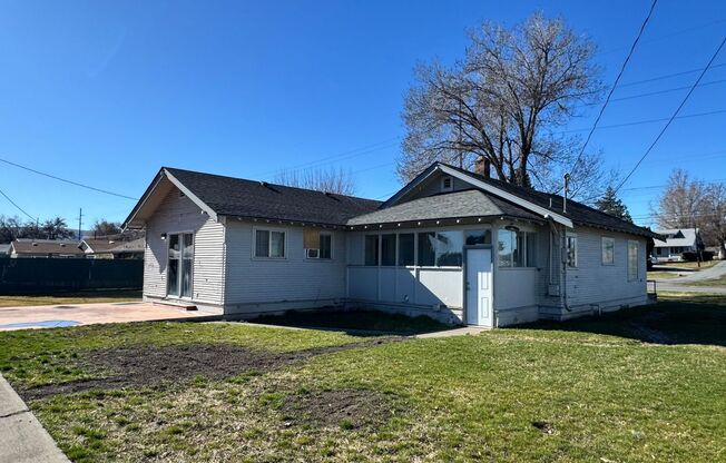 Large 3 br near YVCC