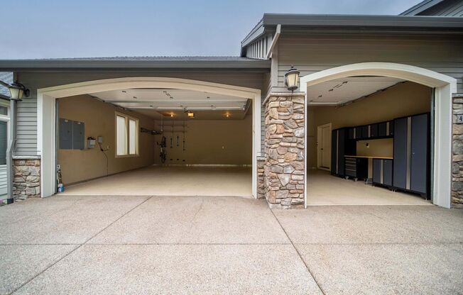4 beds, 3.5 baths, $4,895