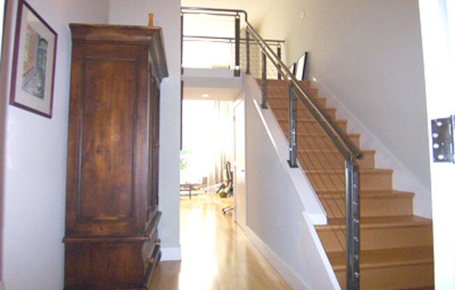 Epic REA/Azari PM: Private Oasis, 1 BR/ 1.5 BA Condo w/ Private Patio!