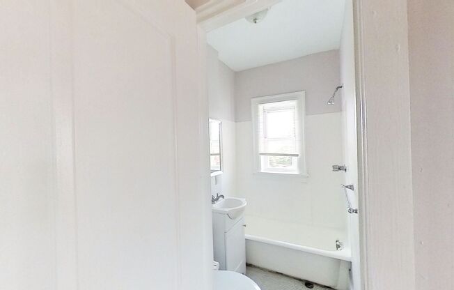 Studio, 1 bath, 400 sqft, $895, Unit 49-37