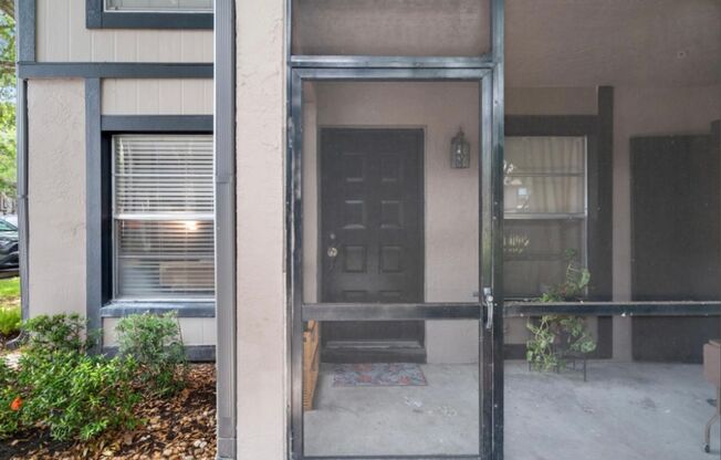 Beautiful 2 bedroom/2 bath Condo