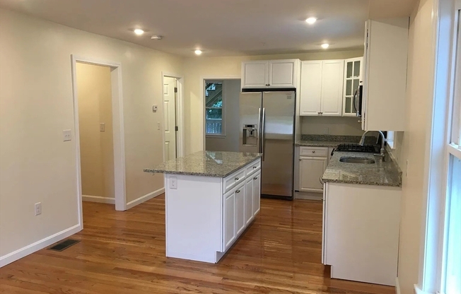 4 Mechanic St Unit 2A