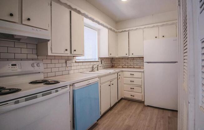 2 beds, 1 bath, $650
