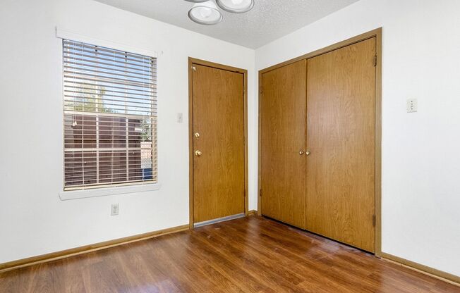 2 beds, 2.5 baths, 1,250 sqft, $850, Unit 701