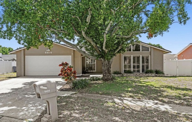6404 HEATHERMOOR CT