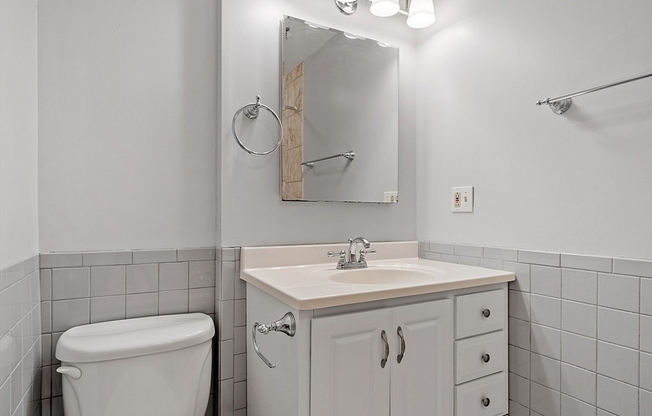 2 beds, 2.5 baths, 1,145 sqft, $3,500, Unit 717