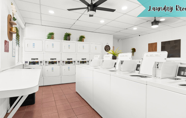 2 beds, 1 bath, 884 sqft, $1,420, Unit J113