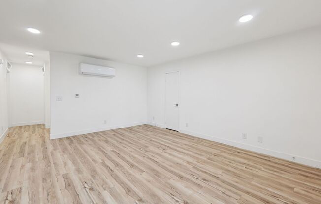 2 beds, 2 baths, 852 sqft, $2,927, Unit 604