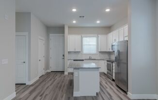 3 beds, 2 baths, 1,293 sqft, $2,295, Unit Unit 52