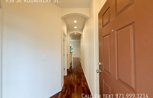 958 SE ROUNDELAY ST