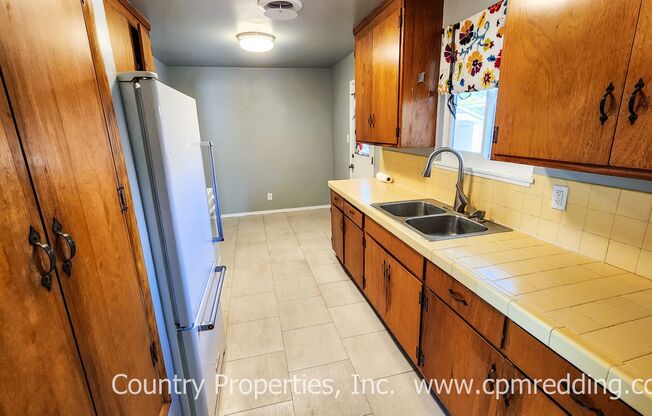 3 beds, 1 bath, $1,695