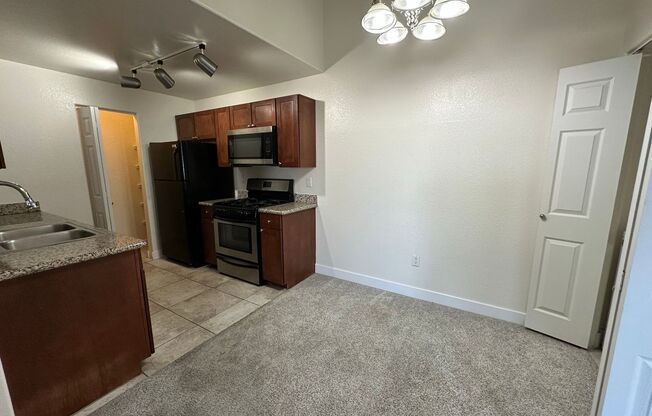 2 beds, 2 baths, $1,375, Unit # 1225
