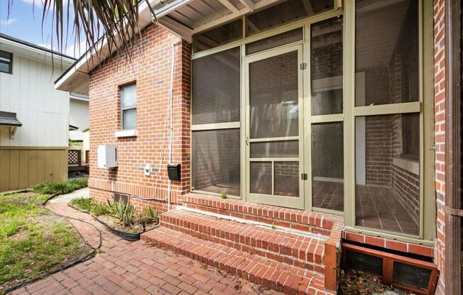 Beautiful Newly Renovated Studio in Ingleside Park!