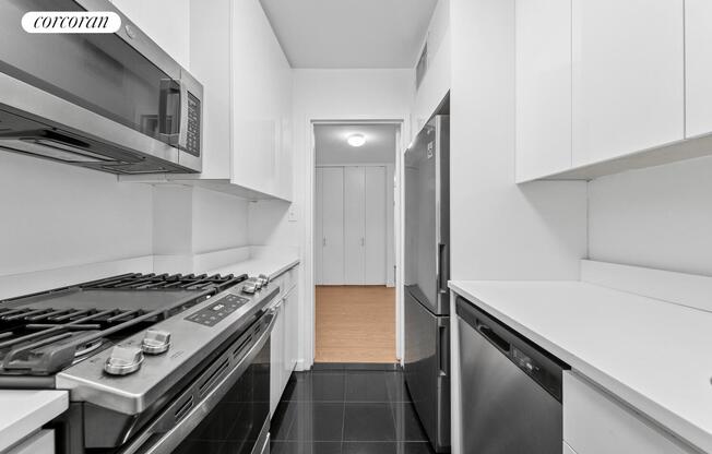 1 bed, 1 bath, $4,900, Unit 11D