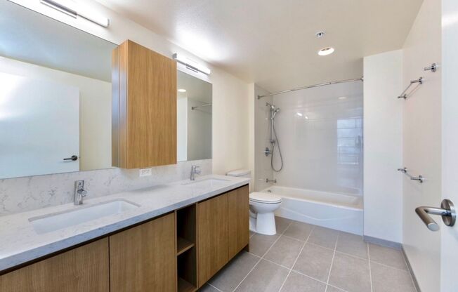2 beds, 2 baths, $4,500, Unit #2807