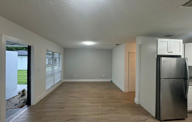 2 beds, 1 bath, 850 sqft, $1,995, Unit 6036-6