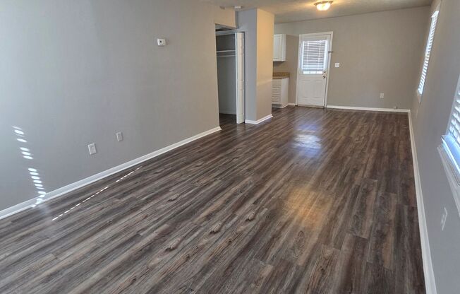 1 bed, 1 bath, 800 sqft, $800, Unit 08