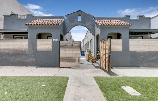 619 S Soto Street