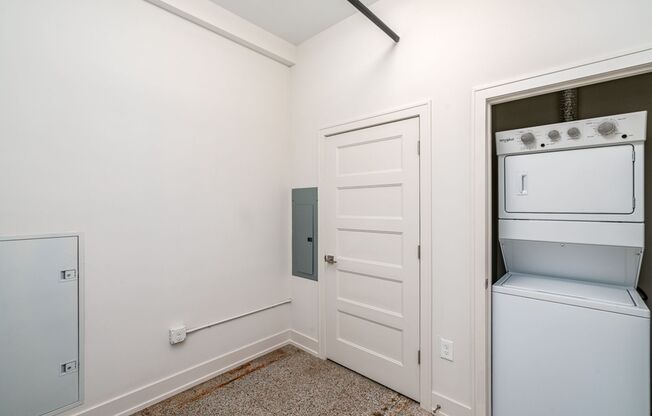 1 bed, 1 bath, $1,000, Unit 875 Michigan Ave Apt. 204