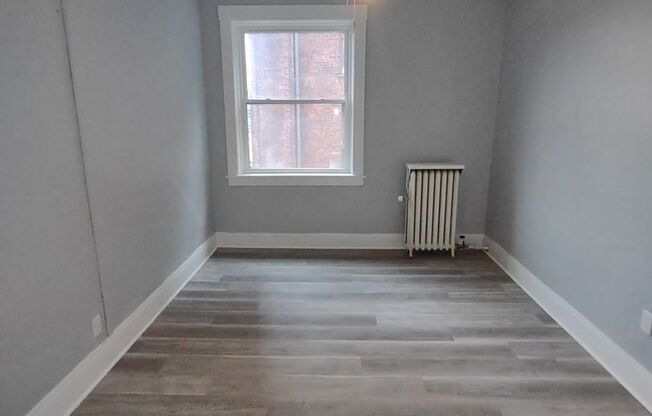 2 beds, 1 bath, 639 sqft, $1,175, Unit 206