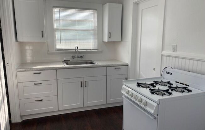 1 bed, 1 bath, 650 sqft, $2,650, Unit 445