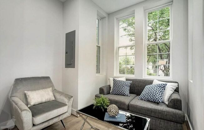 NE 329 K ST NE