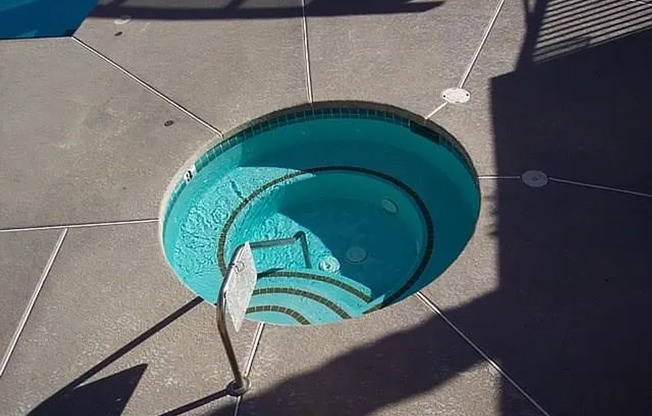 Luxury one bedroom south of the strip!
