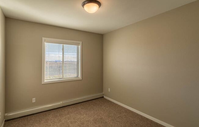 3 beds, 2 baths, 1,301 sqft, $1,730, Unit 212