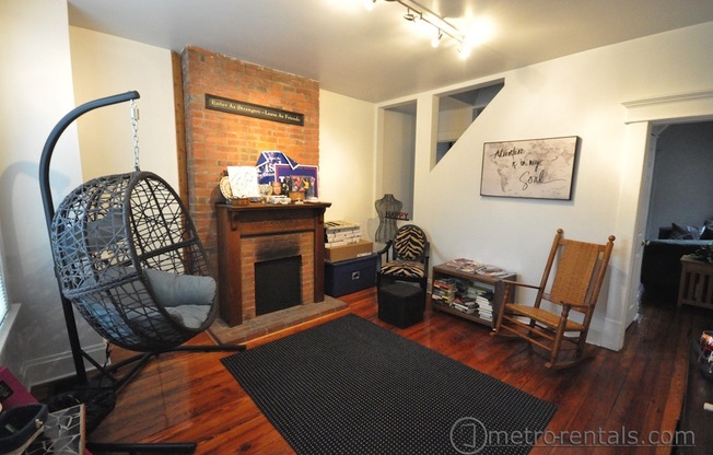 456-458 E. Sycamore