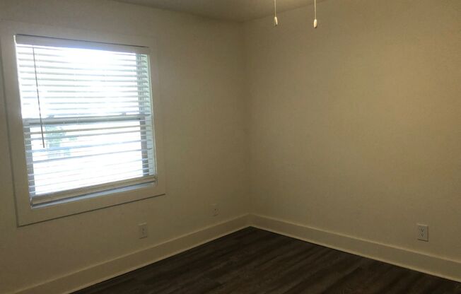 2 beds, 1 bath, 637 sqft, $1,750, Unit 212-E04