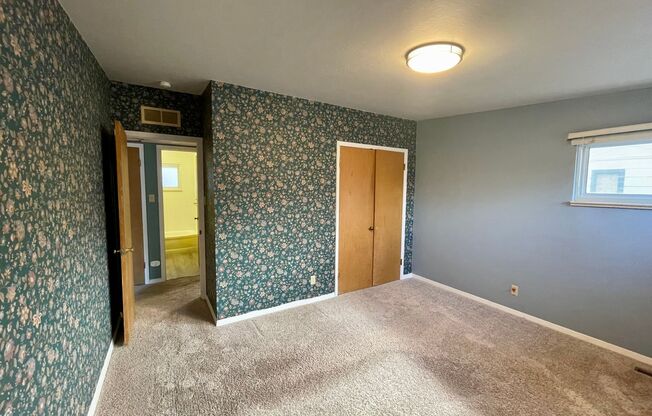 3 beds, 1 bath, $1,995