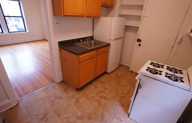 1 bed, 1 bath, 559 sqft, $1,695, Unit 2706-3GG