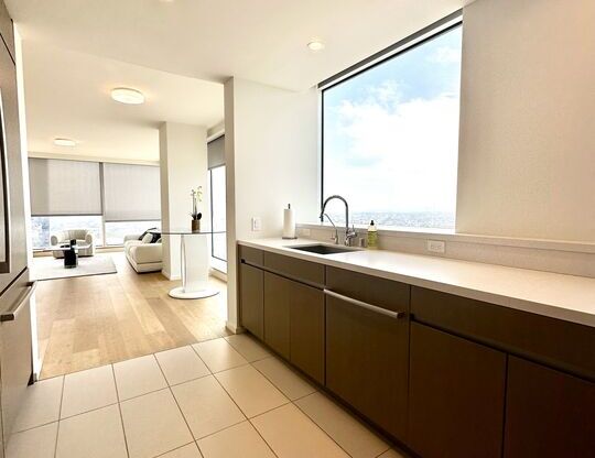 2 beds, 2.5 baths, 1,720 sqft, $7,000, Unit 2806