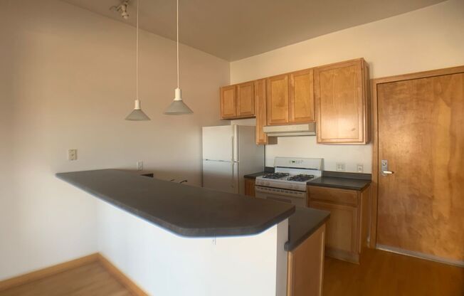 624 E. Ogden Ave