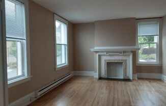 2 beds, 1 bath, 1,090 sqft, $1,350, Unit 202