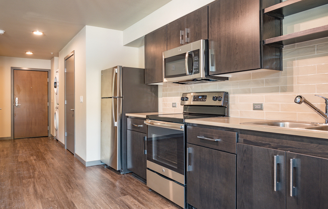 Studio, 1 bath, 456 sqft, $1,375, Unit 1204