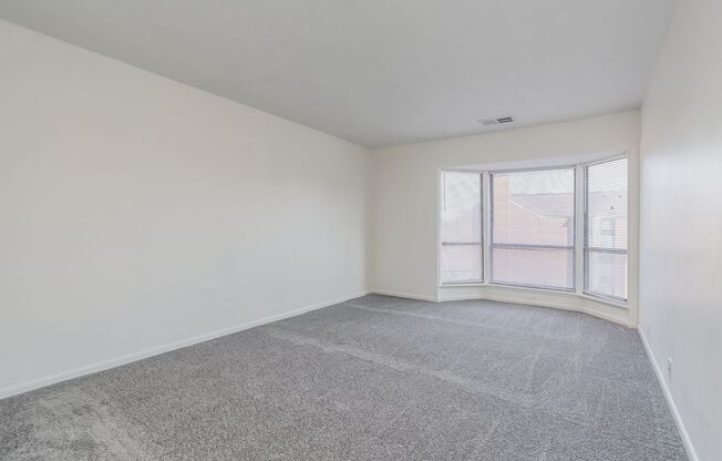 3 beds, 2 baths, 1,367 sqft, $2,000, Unit B10