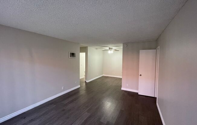 1 bed, 1 bath, $1,995, Unit 33