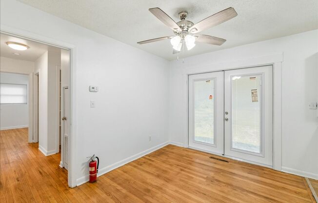 3 beds, 1 bath, $1,997