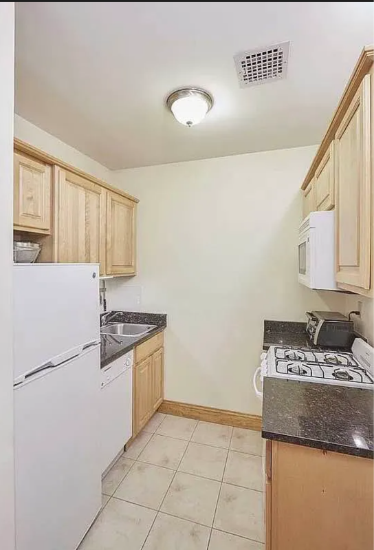 294 W 94 ST