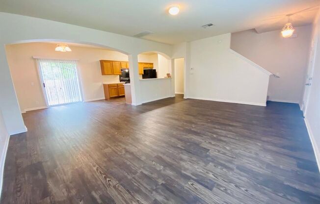 BEST PRICE IN GATED COMMUNITY COLONIAL PLACE!!
